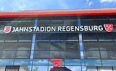 Veranstaltungsort der zweiten inklusiven Jobmesse war das Jahnstadion Regensburg 