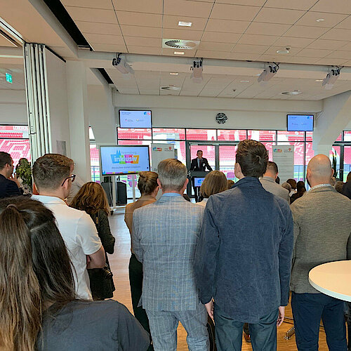 Wichtige politische Vertreter begrüßen die Gäste der zweiten inklusiven Jobmesse Regensburg 2024